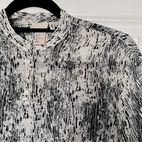 H&M Printed Blouse - Picture 3 of 3